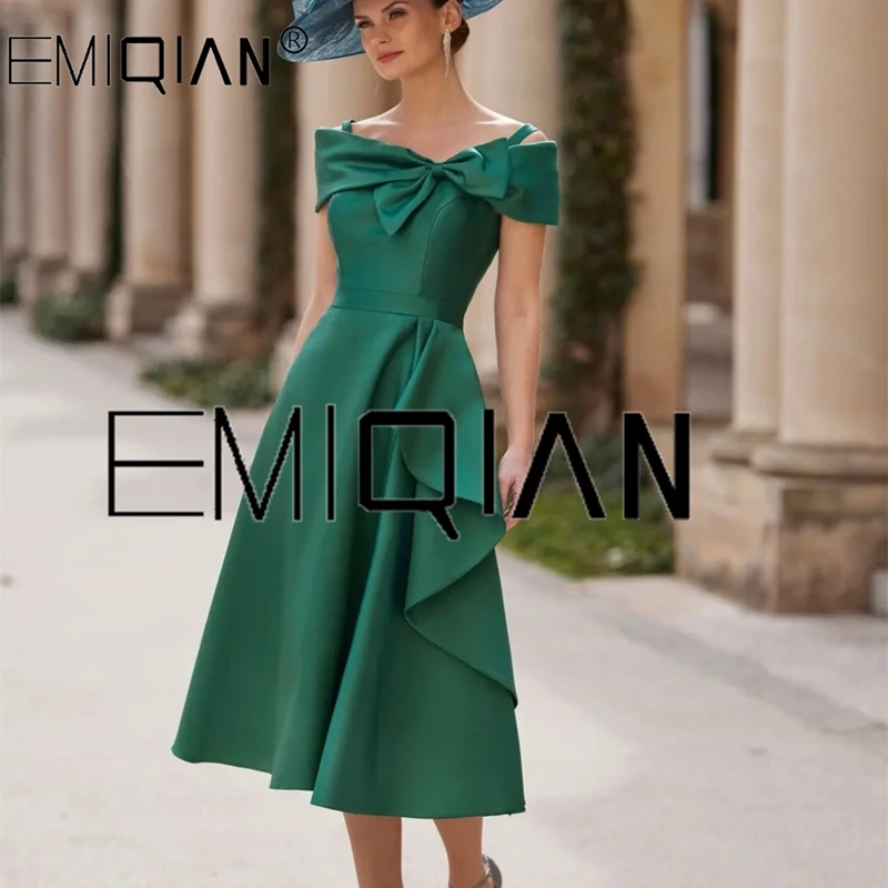 

Green Satin Mother of the Bride Dresses with Bow/Pockets A-Line Short Evening Godmother Dresses Tea Length for Women