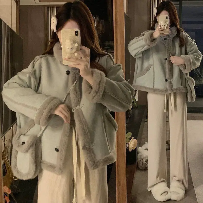 Women's Padded Jacket Outdoor Daily Wear Lamb Wool Short Coat Women Winter 2025 New Fleece Lined Thickened Warm Cotton Jacket