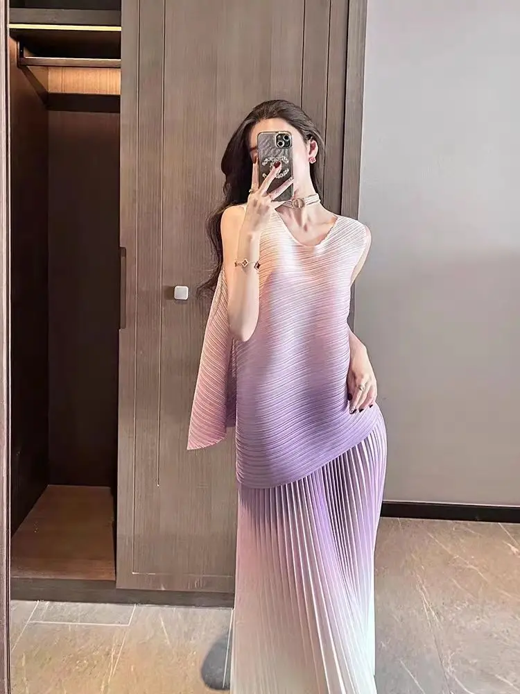 2024 Spring/Summer New Charm Purple Fold Small Fragrant Style Set Skirt Women's Fold Simple Sleeveless Top Skirt 2-piece Set