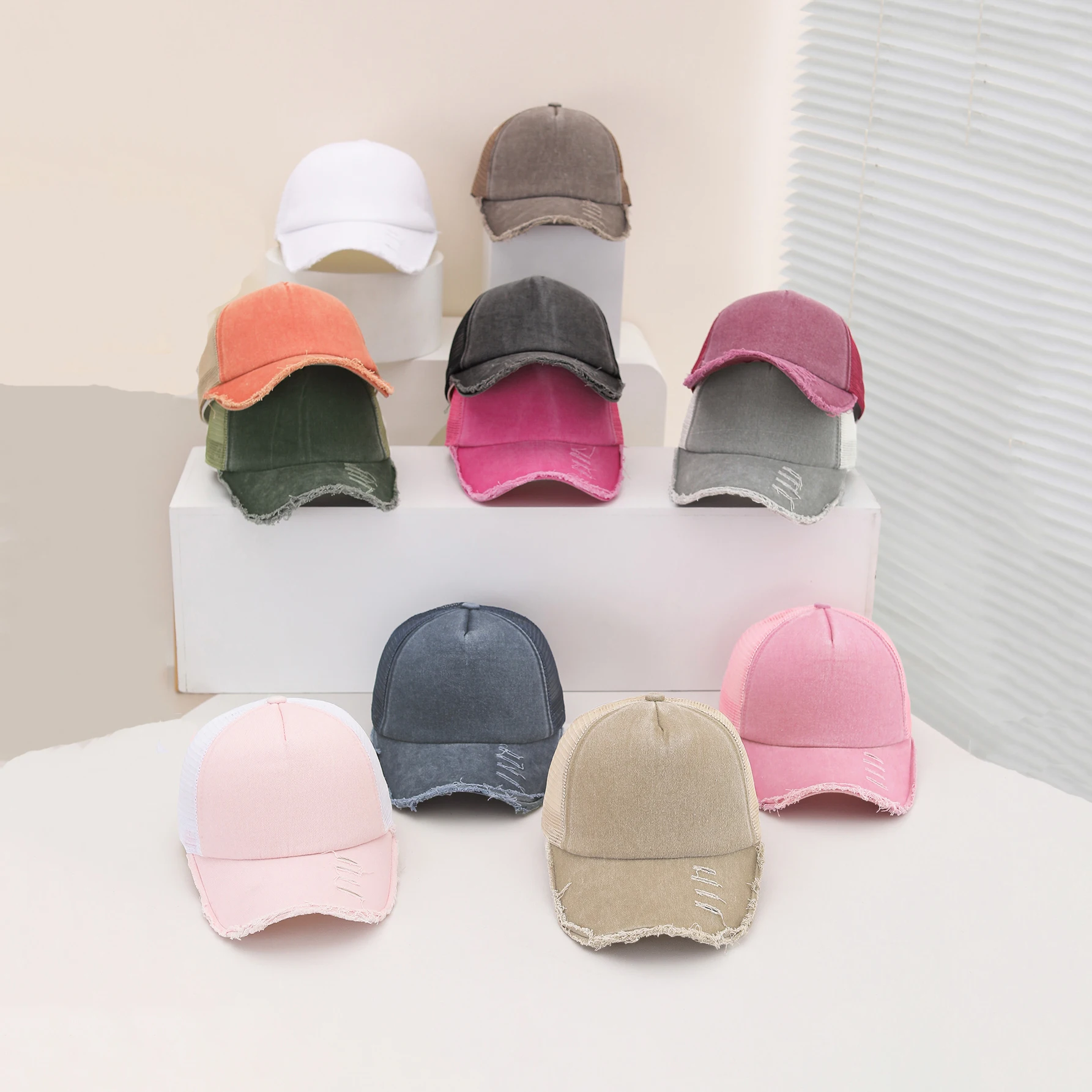 Modische und lässige, waschbare Baseballkappe aus Distressed-Mesh im Used-Look, atmungsaktive, mattierte Baseballkappe für den Sommer im Freien
