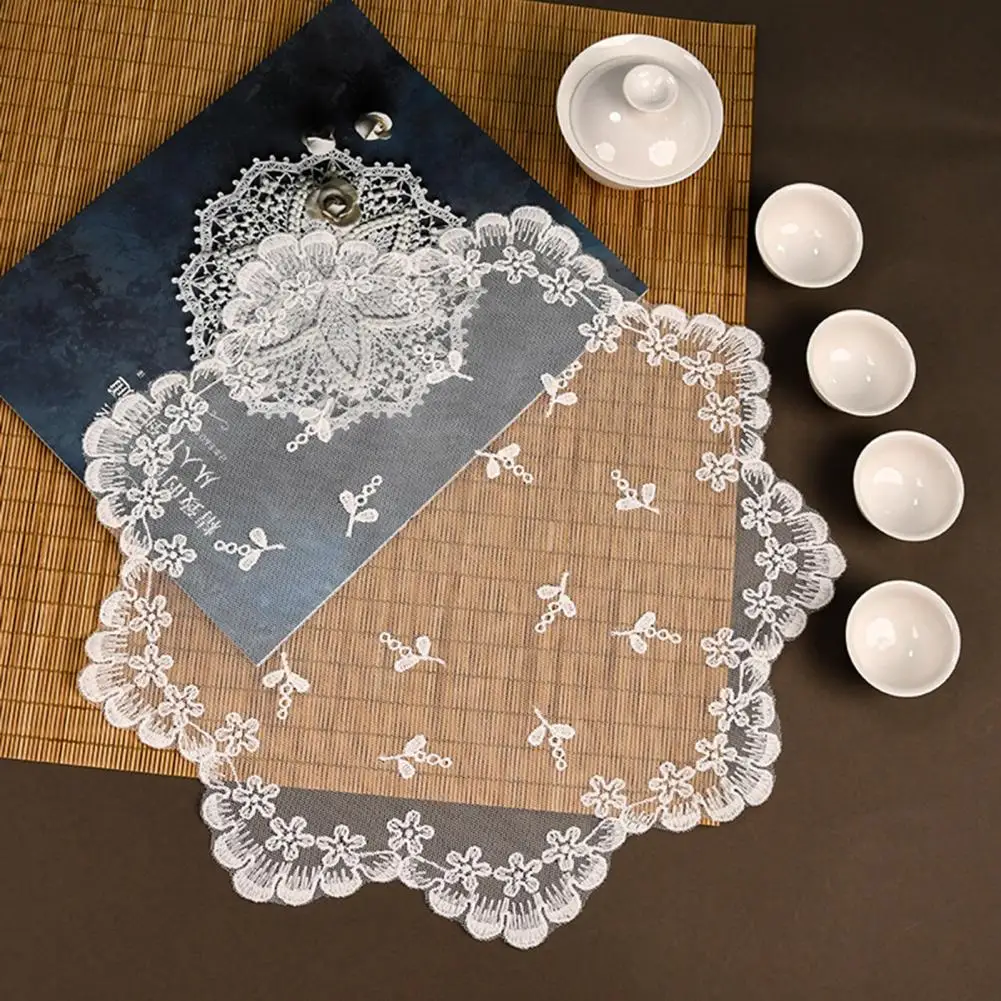 Vintage Floral Lace Placemats Decorative Table Mats for Dining Retro Lace Placemats Set White Floral Embroidered Doilies for Tea