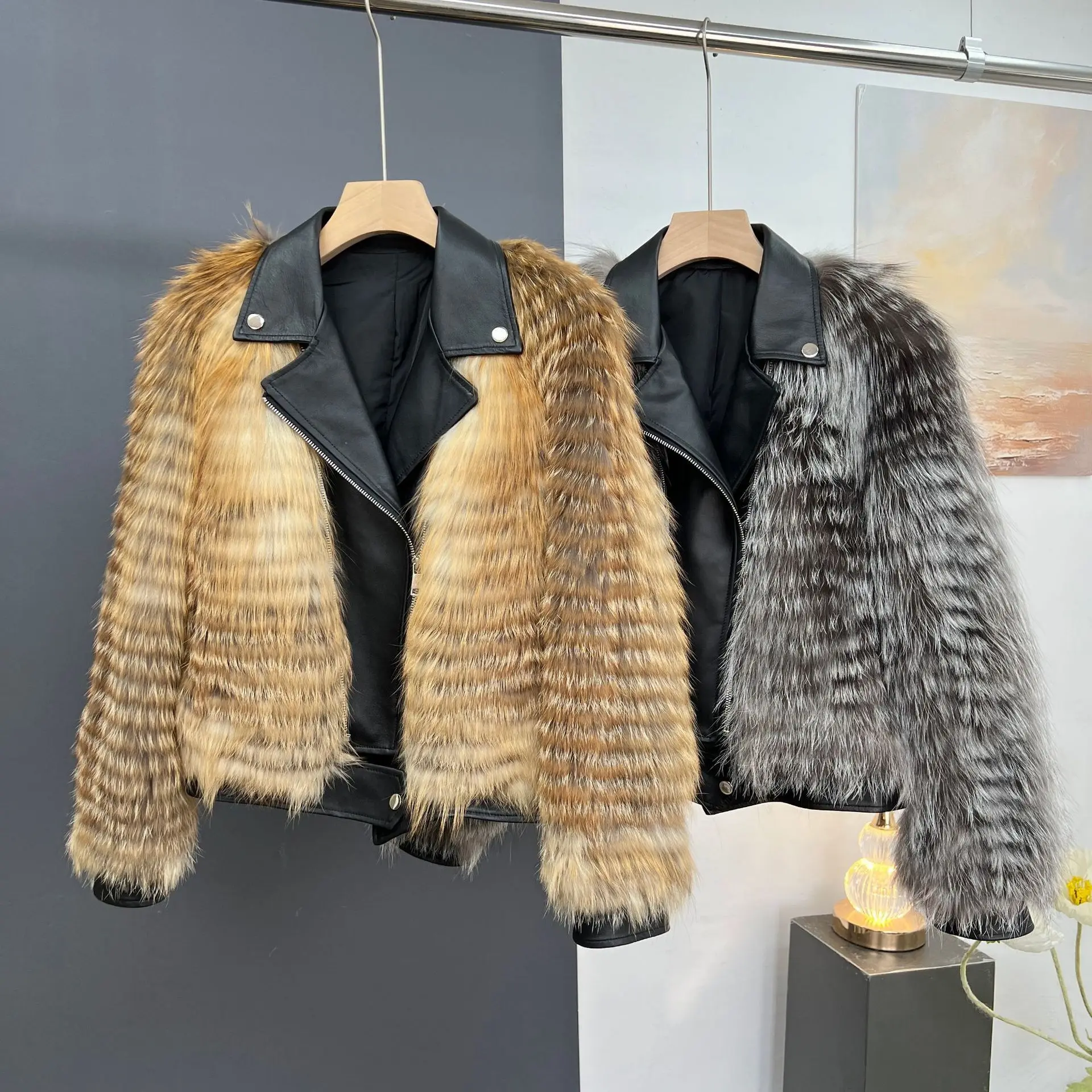 Wu Huang Haining genuine fur grass coat women's short motorcycle red fur car strip young silver spliced sheepskin