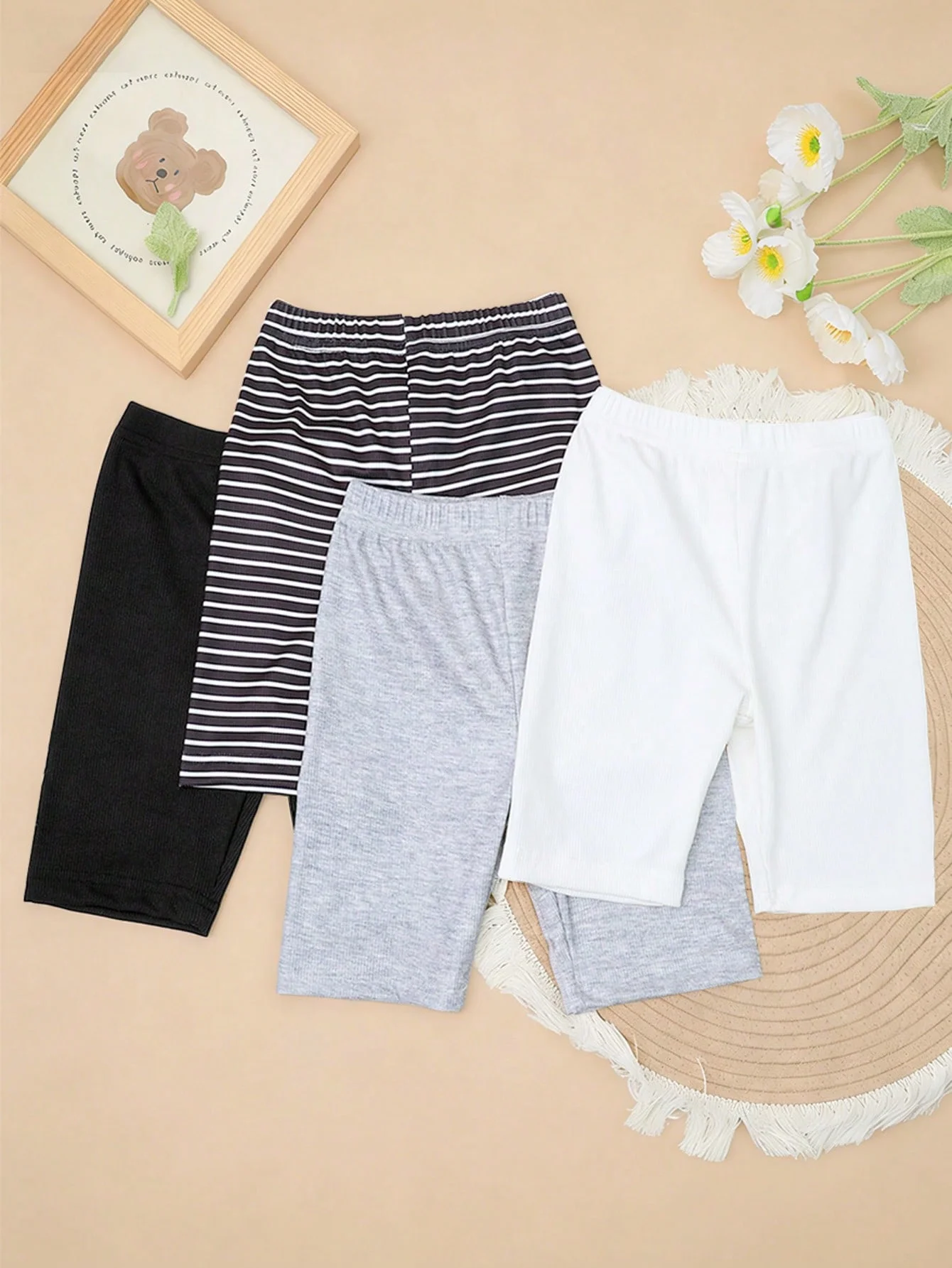 

4/1 Piece of Girls' Slim and Elastic Stretchy Middle Pants, Soft and Comfortable Simple and Basic Leggings Suitable for Daily Wear