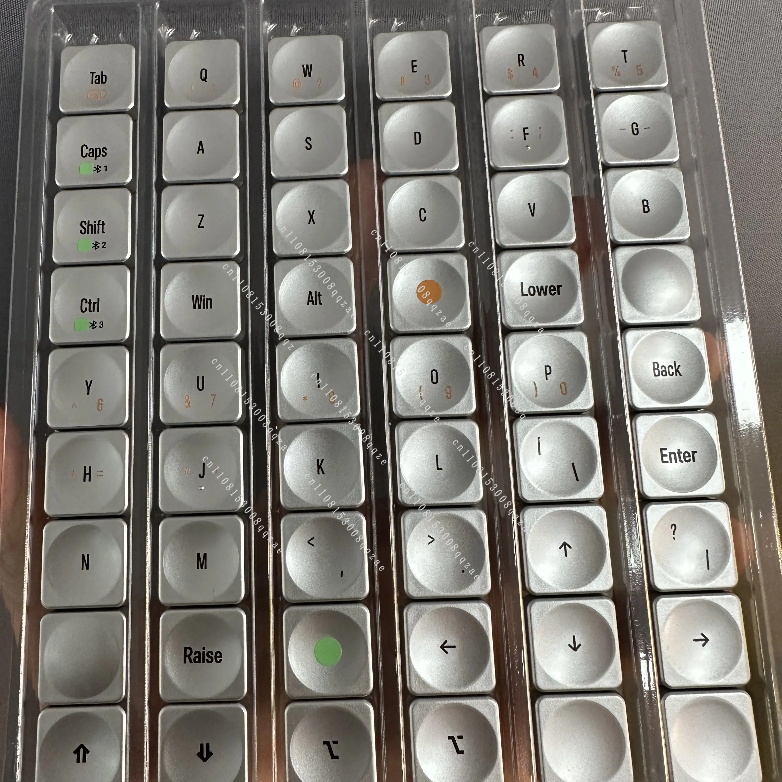 

Колпачки для клавиш LAK, LCK Low Shaft Keycap Cornix Special, свободно сочетаются с низкопрофильными переключателями Cross Core.