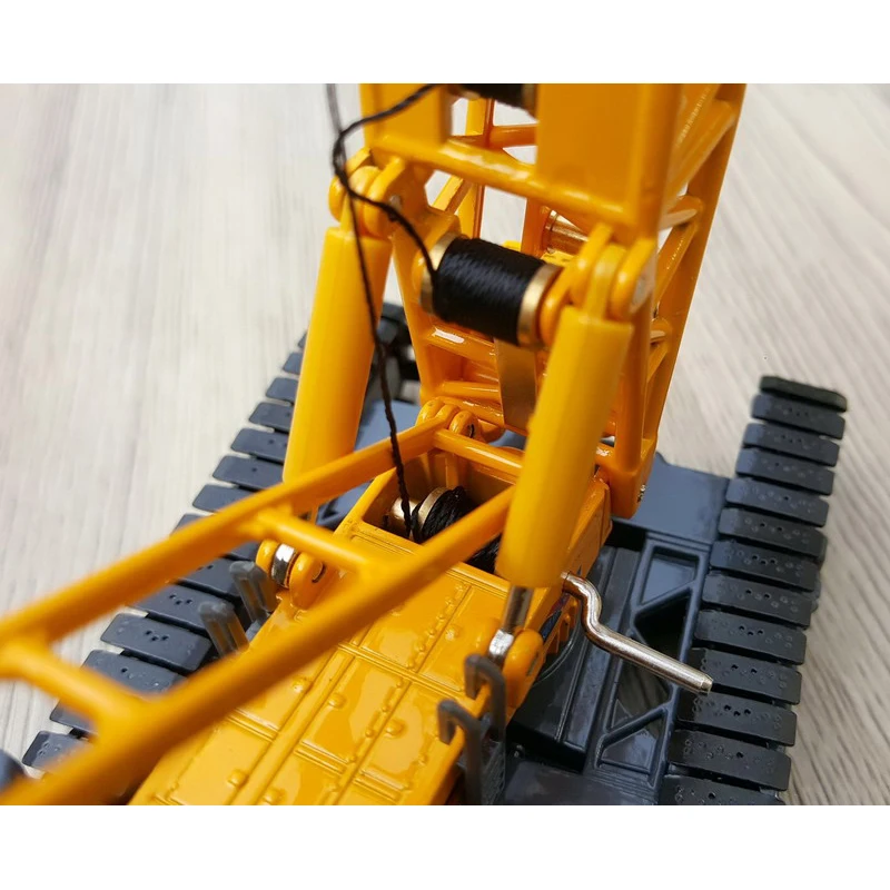 Diecast 1:120 Scale XCMG XGC260 Ton Crawler Crane Hydraulic Crane Tower Alloy Engineering Machinery Model Collection Souvenir