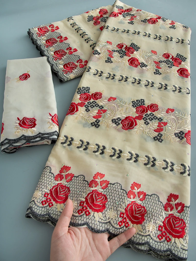 

2025 African Cotton Lace Fabric with Stones Nigerian Lace Embroidered Fabric Wedding Dresses For Women Latest,2.5+1yards4495