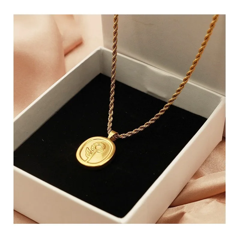 

French Retro Small Square Brand Collarbone Chain Women's High-end Sunflower Titanium Steel Necklace Pendant