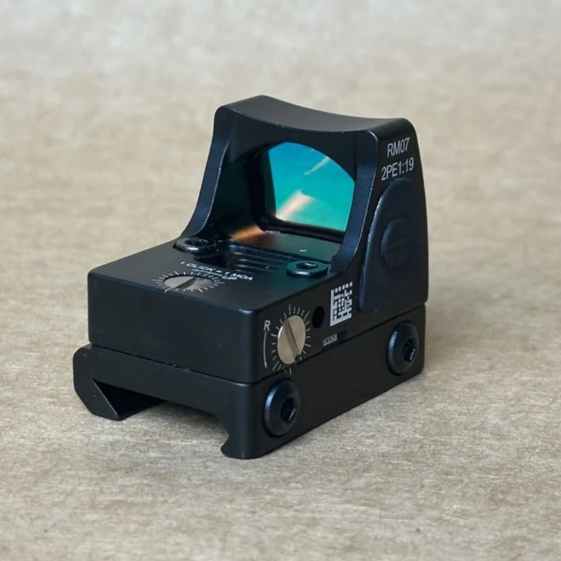 حار صغير ريد دوت البصر التكتيكية البصرية منعكس كوليماتور الصيد الادسنس المدمجة Riflescope معدات ملحق AR15 G19 M4