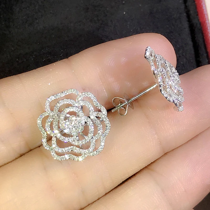 

Серьги-гвоздики Huitan с камелией женские, романтичные украшения для ушей в виде цветка камелии, со сверкающими фианитами, серебристого цвета, бижутерия для свадебной вечеринки