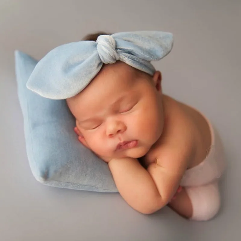 

Velvet Pillow Headband Set for Newborns Baby Photo Aid Pillow Set Photography Props Headband with Big Bow Pillow Props