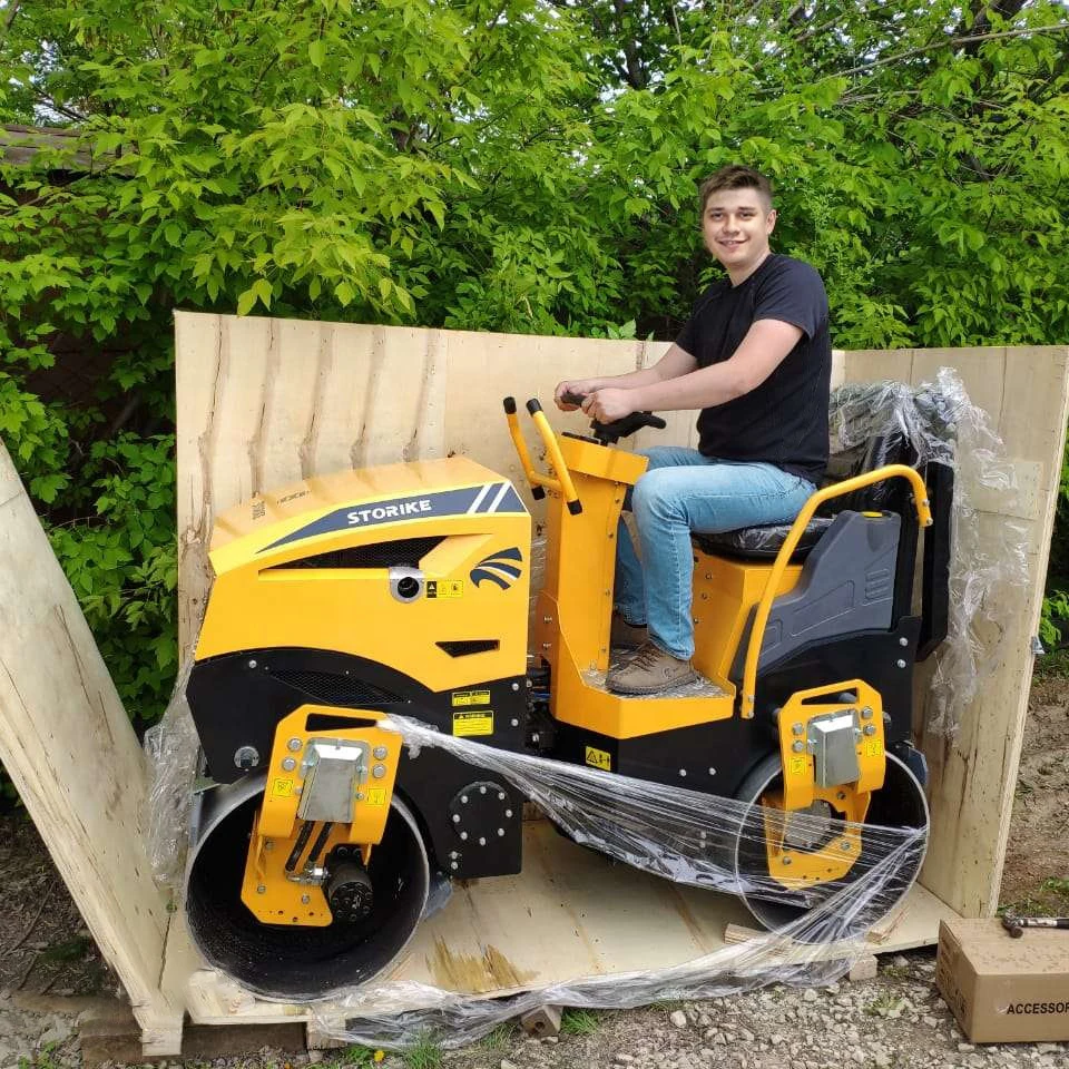 

Efficient 1 Ton Road Roller With Steel Wheel And Vibratory Features Small Used Mini Road Roller Compactors Machine