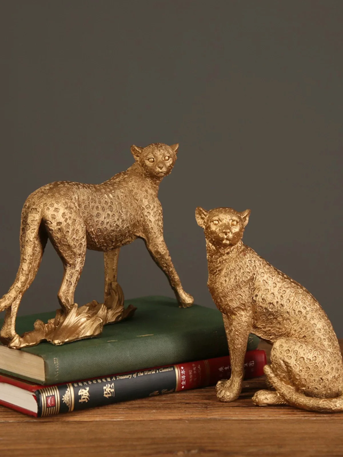 Resin Animal Sculpture Leopard Golden Simulation Statue Modern Home Decoration Crafts Furnishings