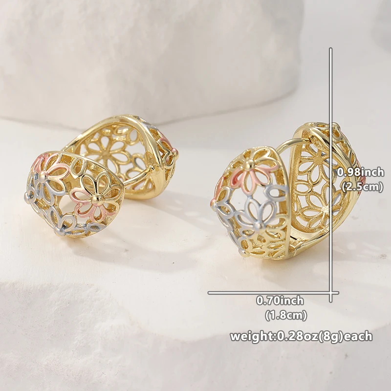 Klassische Minimalistische Dreifarbige Kupfer-Creolen Damen-Ohrringe Metall Hohl Handgeschnitzte Blumen-Ohrringe Vintage-Schmuck für Frauen – Detail 4