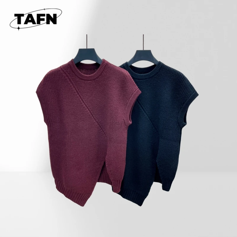 

Classic V-Neck Sweater for Women, Soft Wool Blend for Warmth and Comfort for Layering in Winter AH1203