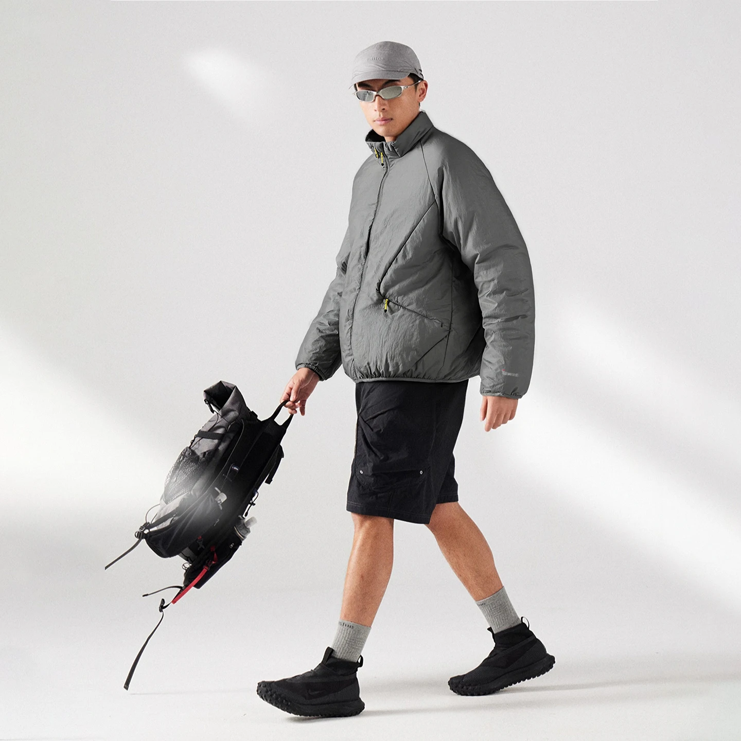 سترة مبطنة شتوية مقاومة للماء للرجال من INFLATION بياقة واقفة مقاومة للرياح معطف رياضي دافئ للشارع في الهواء الطلق