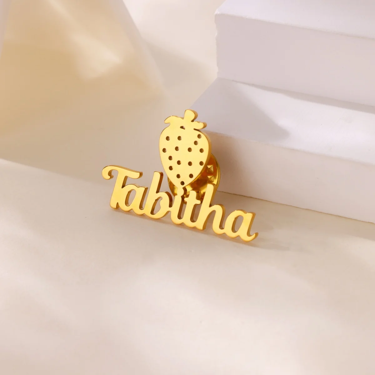 Customized name Pins For Women Cute Strawberry Pattern Stainless Steel Personalized Letter Nameplate Brooch Daily Wear Jewelry