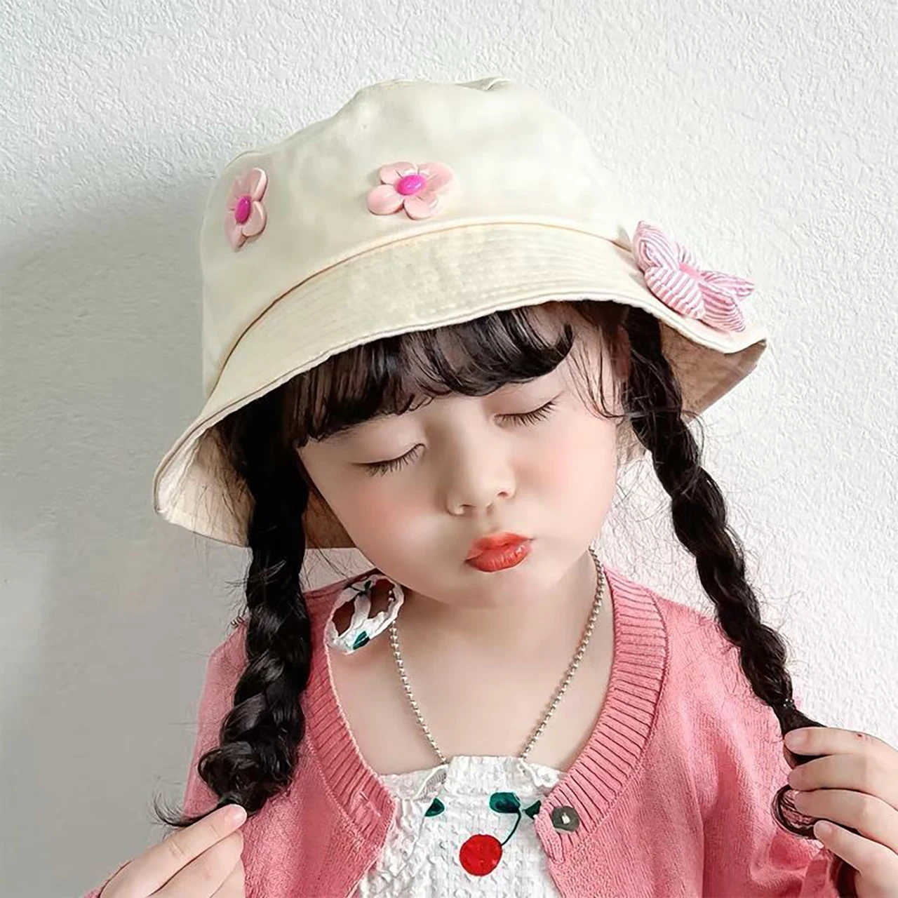 Thumbnail 4 - #86 Kids Hats Comparison Guide