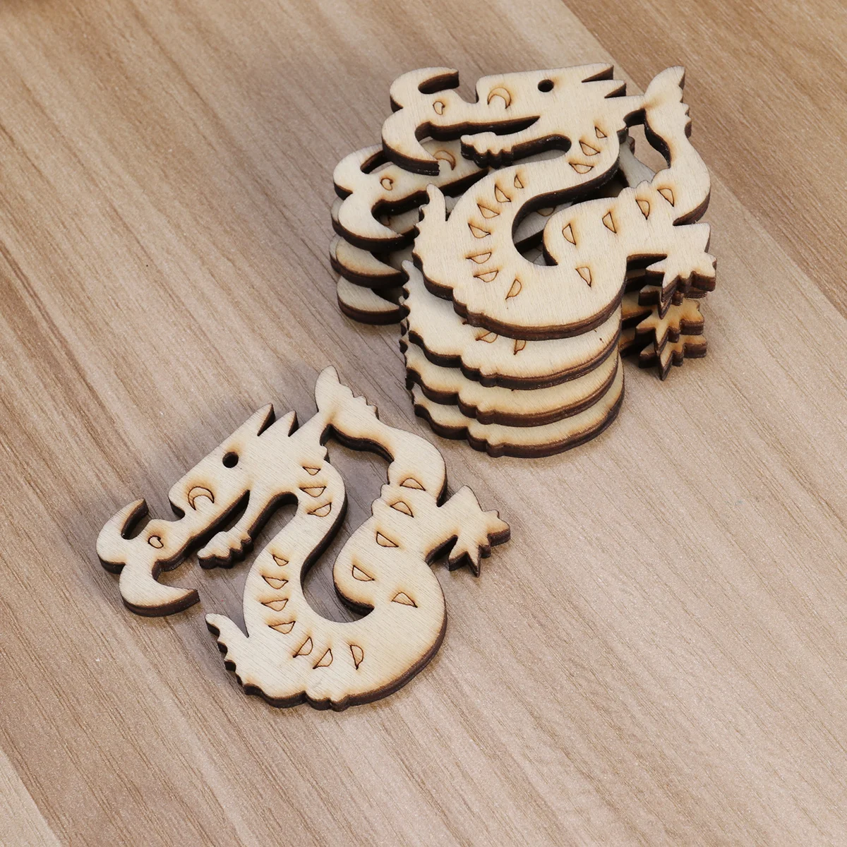 

10Pcs Unfinished Wood Cutouts Dragon Shape Wooden Chips for Crafting Signs Tags Decoupage Home Decor Festive Party Ornaments