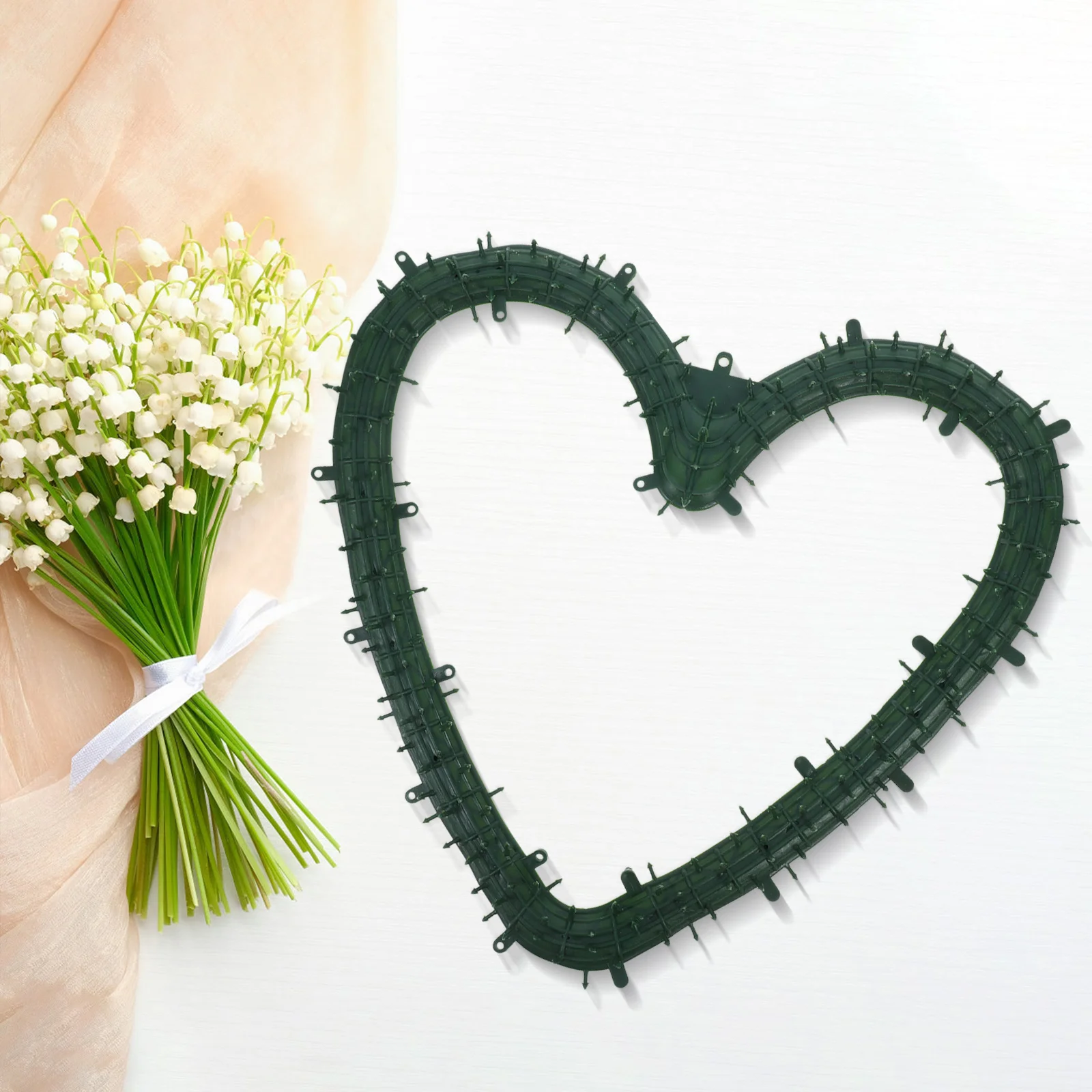 

Creative DIY Heart Shaped Making Materials Plastic Garland Base Frame Wedding Party Home Decor Wreath Supplies Wreath