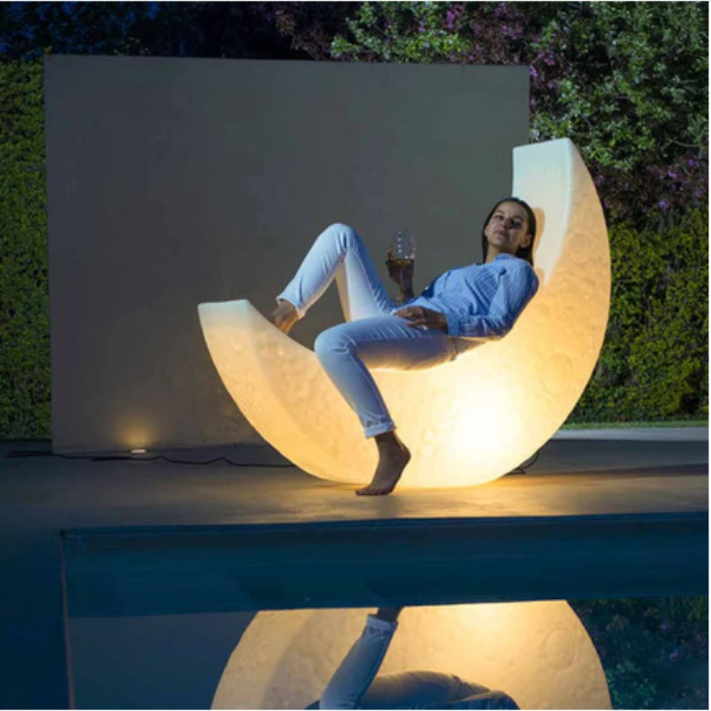 

Outdoor Lawn Lamp Moon Lamp Party Atmosphere Design Creative Courtyard Crescent Lamp