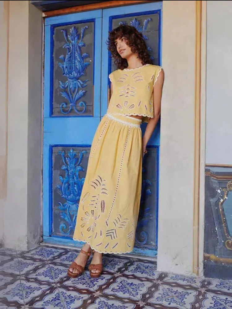 

HEIDD Summer 2025 ort Sve round Ne Embroidered Vest And f Skirt Set Women's Faion Cotton Two-Piece Ensemble