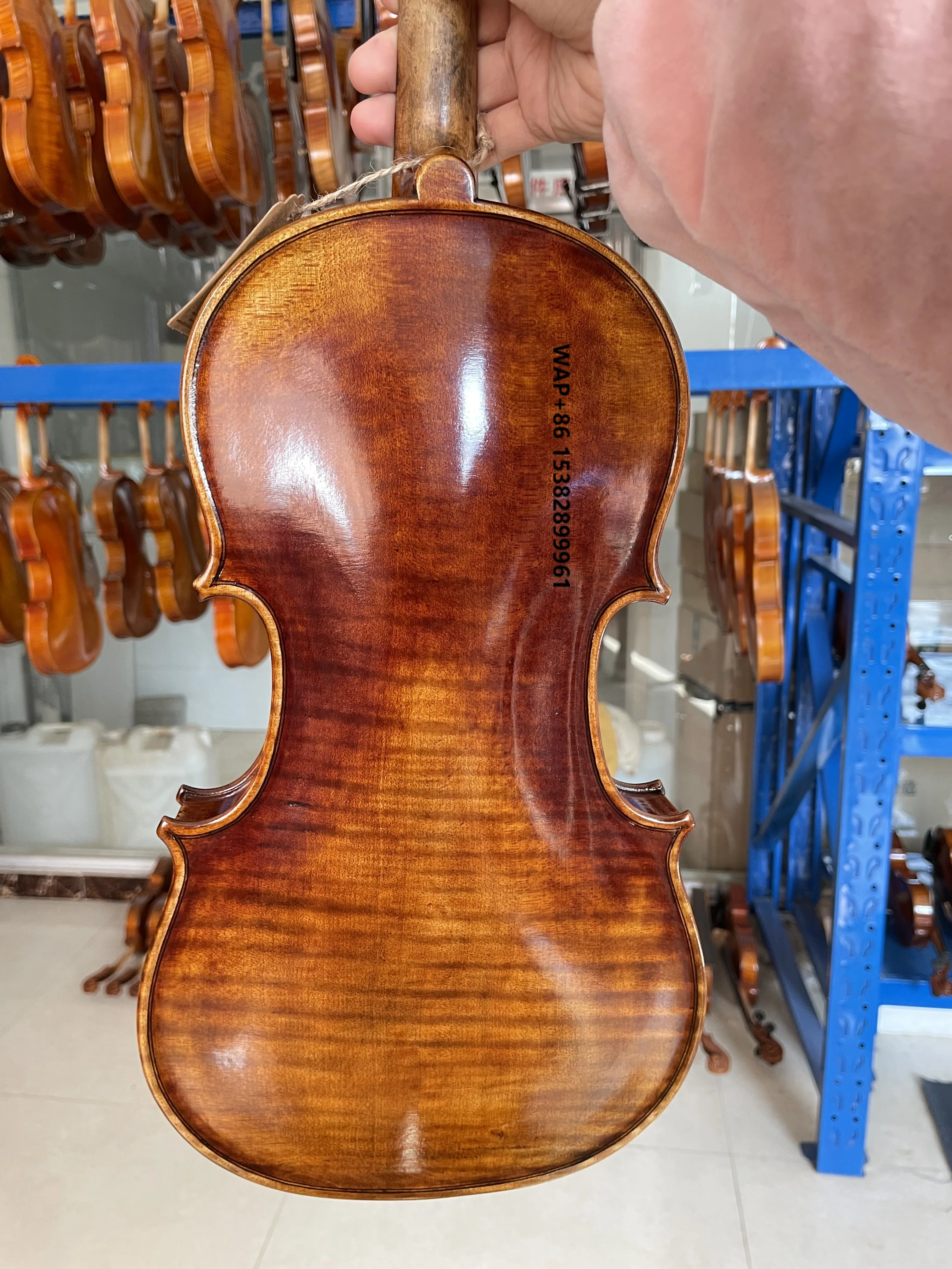 

1 Piece Back Asian Maple 4/4 Violin