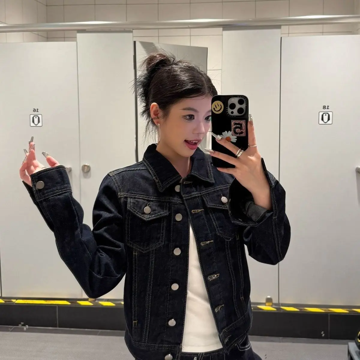 Women's Vintage Distressed Denim Jacket Slim Fit Workwear Coat 2026 Spring Autumn Fashion Streetwear