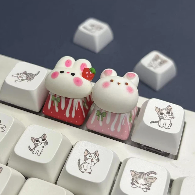 New Cartoon Cute Strawberry Rabbit Keycap Cross Axis Creative Pink Rabbit Button Game Mechanical Keyboard Keycap