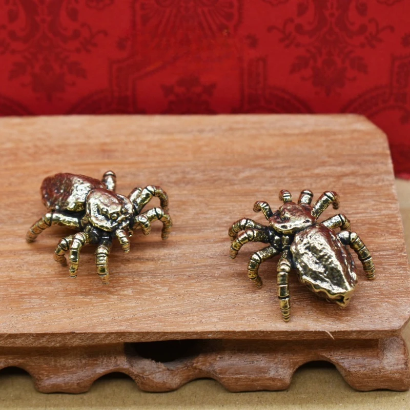 1 PC Antique Inspired Brass Tarantula Statue Lifelike Animal Figurine Handcrafted Copper Spider Desk Curiosity Collection Gift