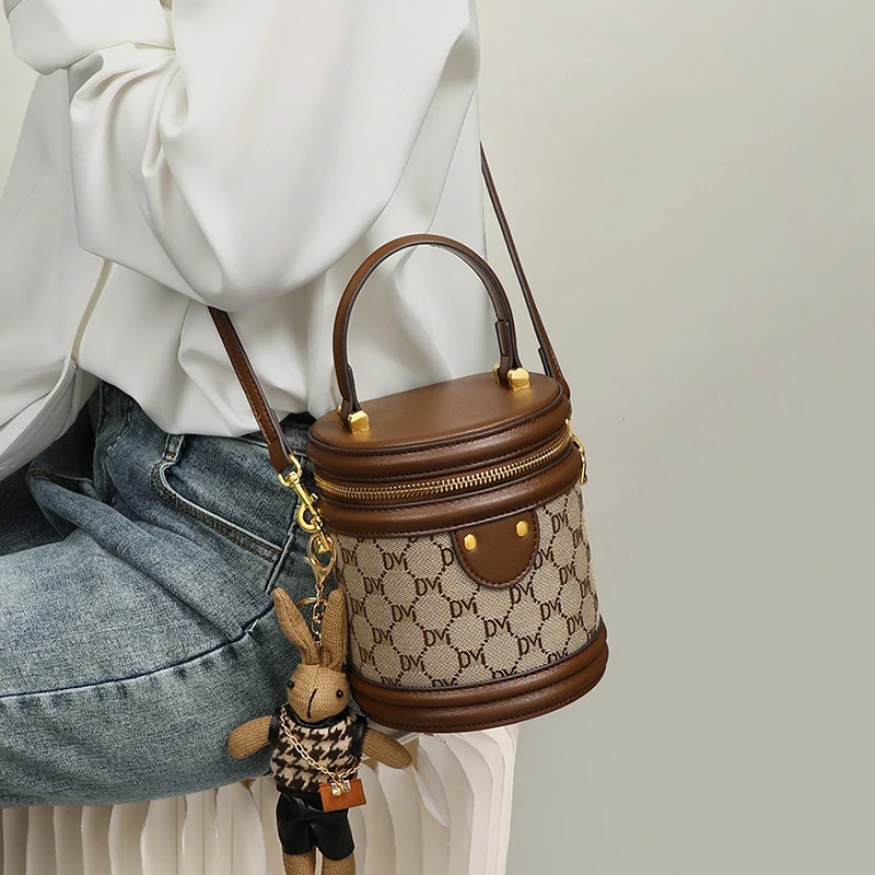 

Women Premium Classic Monogram Leather Cylinder Bag Lady Luxury Replica Designer Handle Bag Female Fashion Date Crossbody Bag