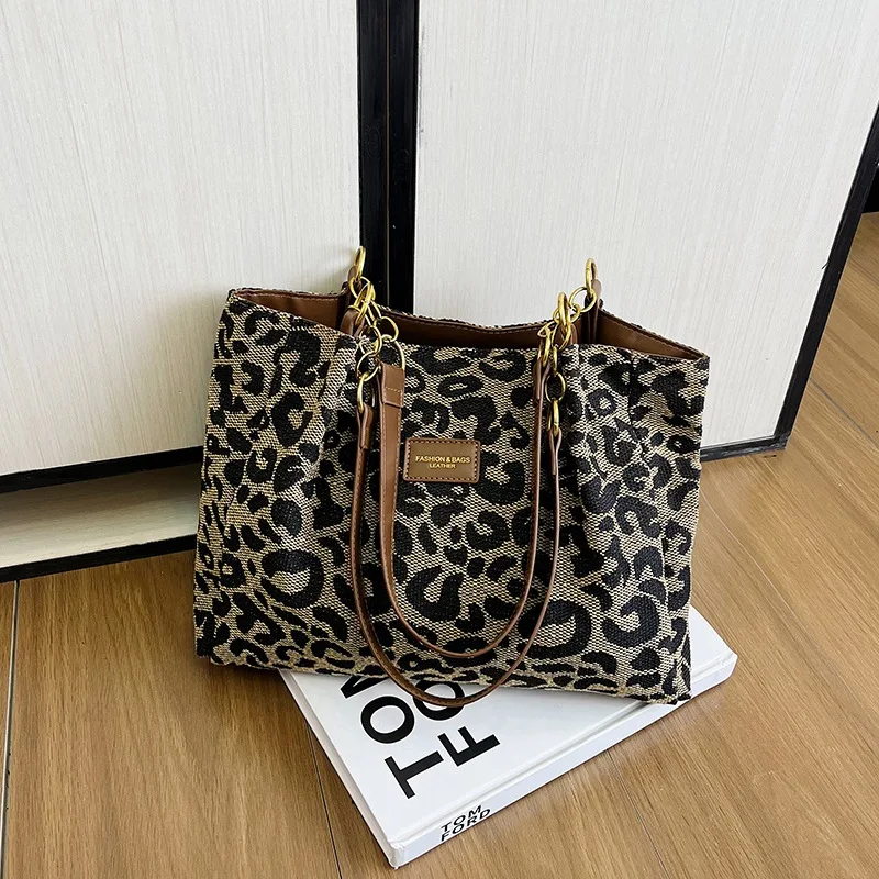 

Casual Commuting Single-shoulder Bag Trendy and Simple Handbag for Autumn and Winter, Large Capacity Versatile Tote Bags