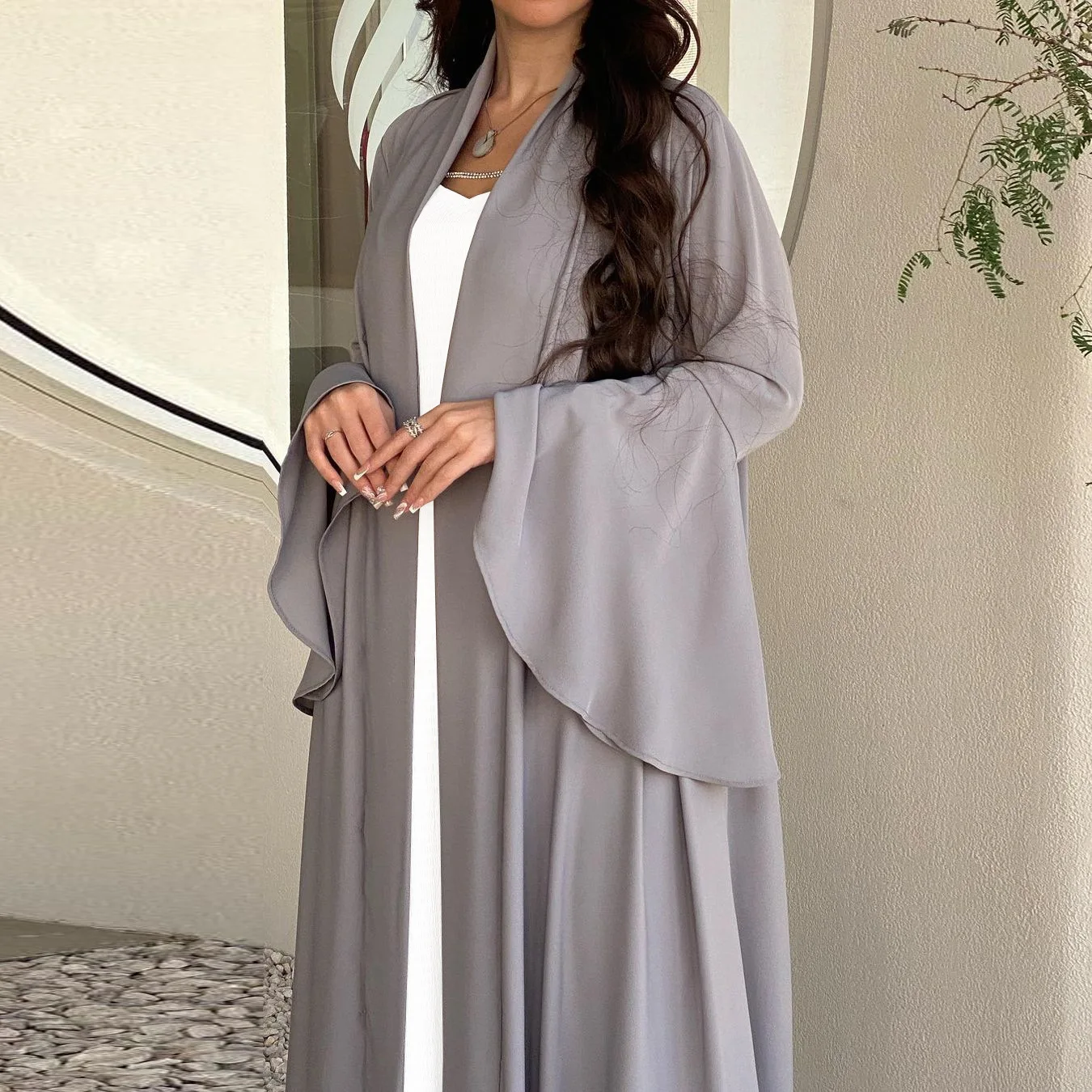Nouveauté Oem arabe turquie moyen-orient Design élégant couleur unie femmes Cardigan musulman Abaya Robe islamique avec Robe intérieure