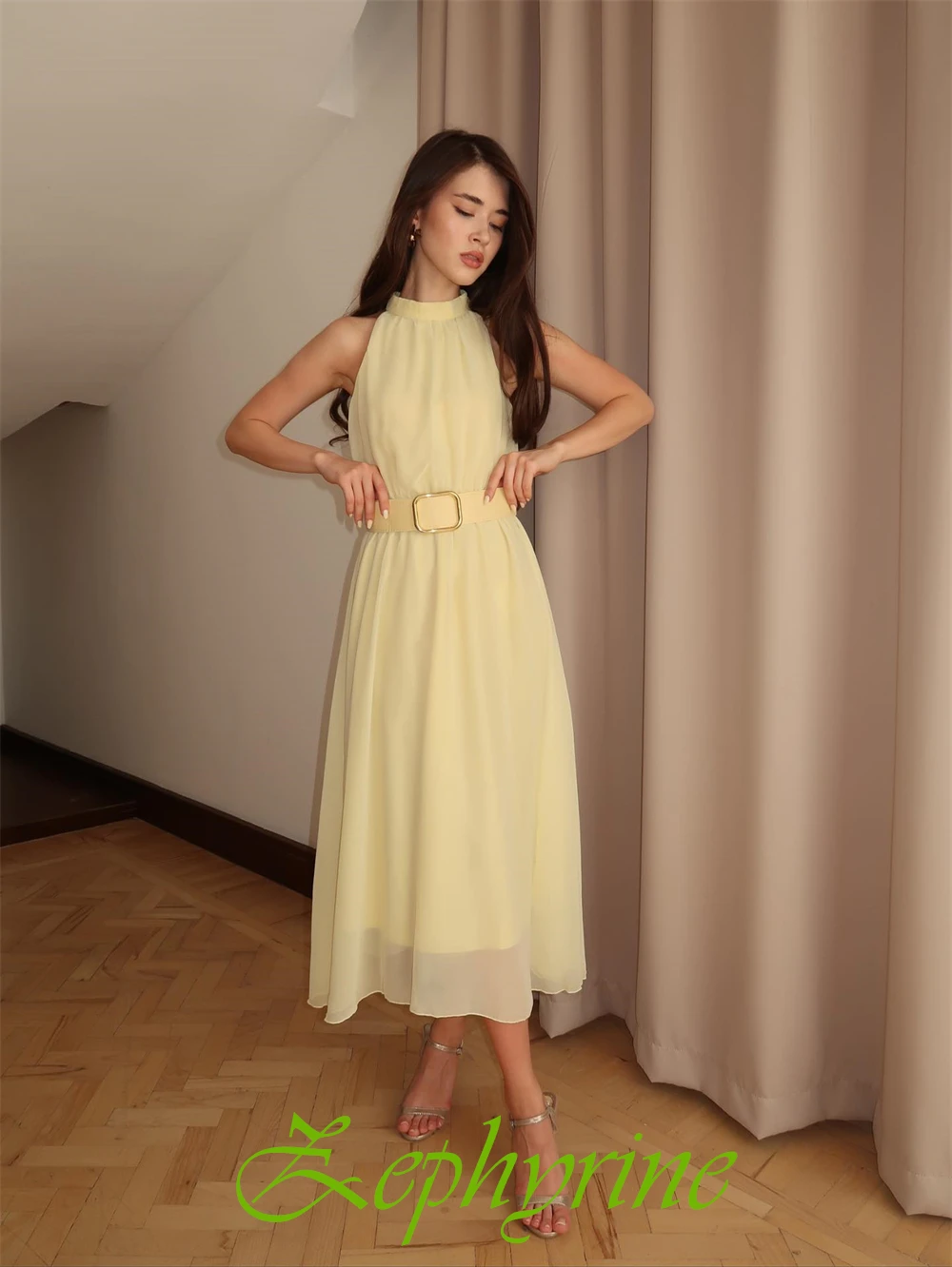 Gaun Malam Halter Sifon Mewah Kustom Gaun Prom Ikat Pinggang Elegan Gaun Acara Khusus Tanpa Lengan Kualitas Tinggi