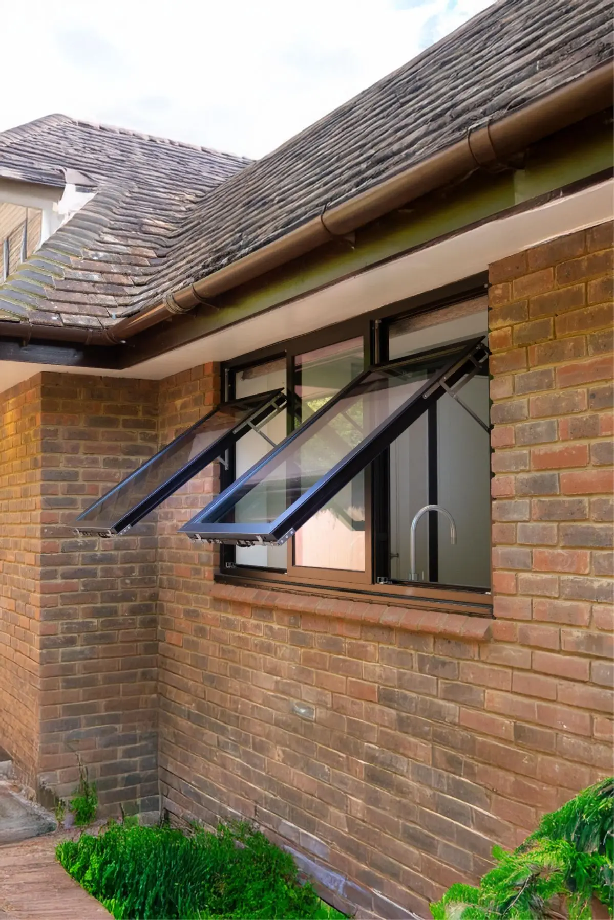 Single Hung Crank Awning Windows Double Glazed Insulated Aluminium Hurricane Impact Window High Energy Efficiency Awning Window