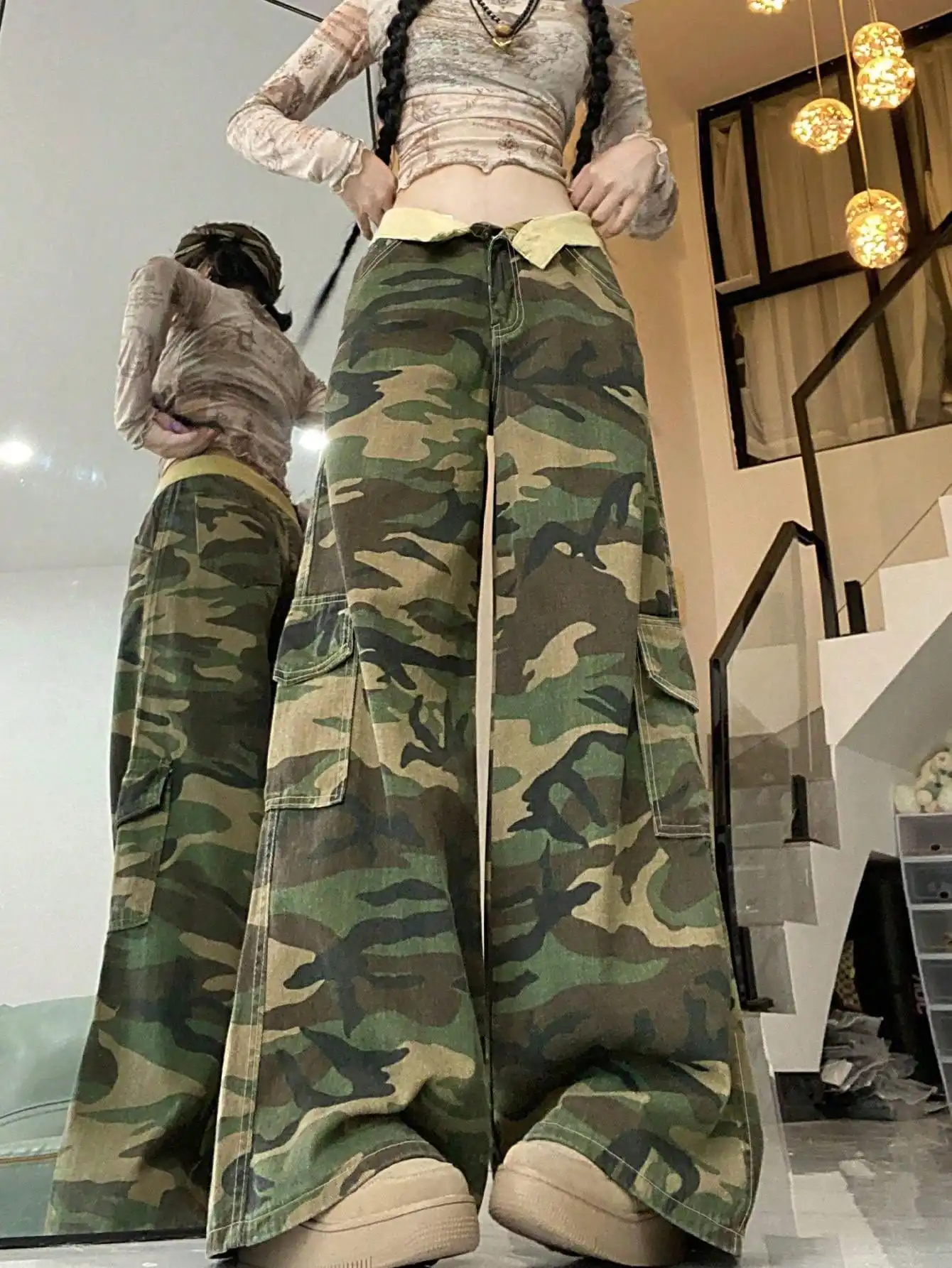 Koreaans ontwerp met hoge taille en camouflage 2024 nieuwe stijl dames petite en een en brutale broek herfst