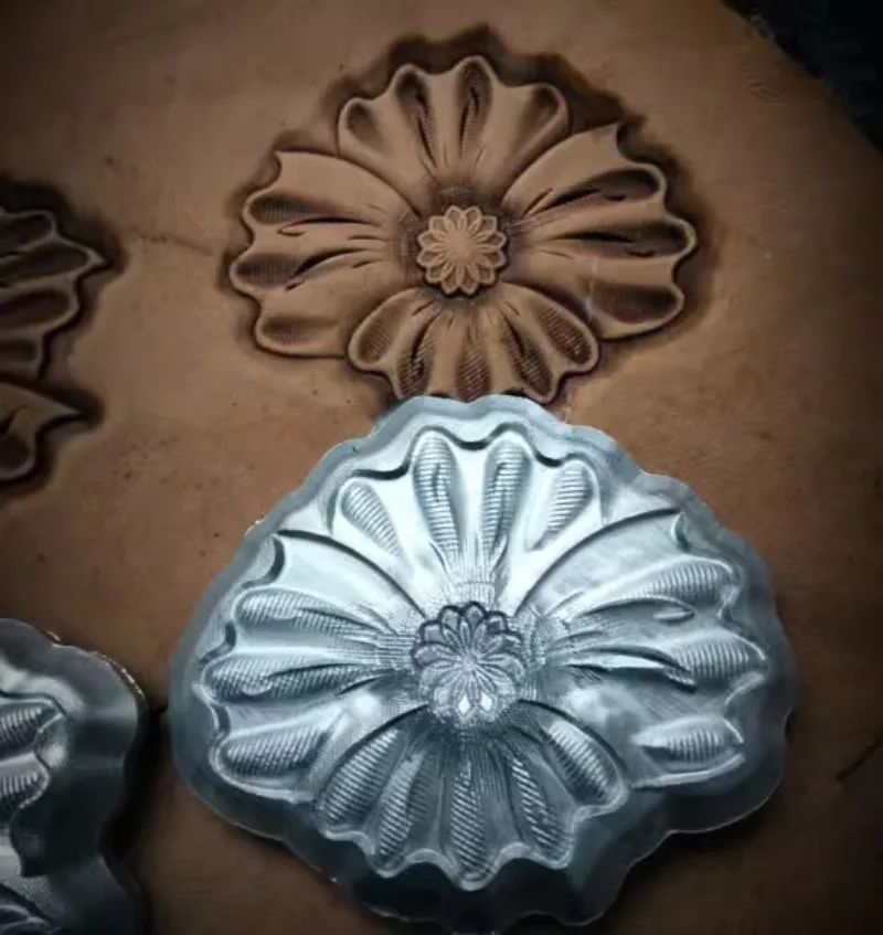 3D Flower Pattern Design Leather Stamp Aluminum Alloy Stamping Mold Embossing Carving Pressing Stamper Craft DIY Leather Die