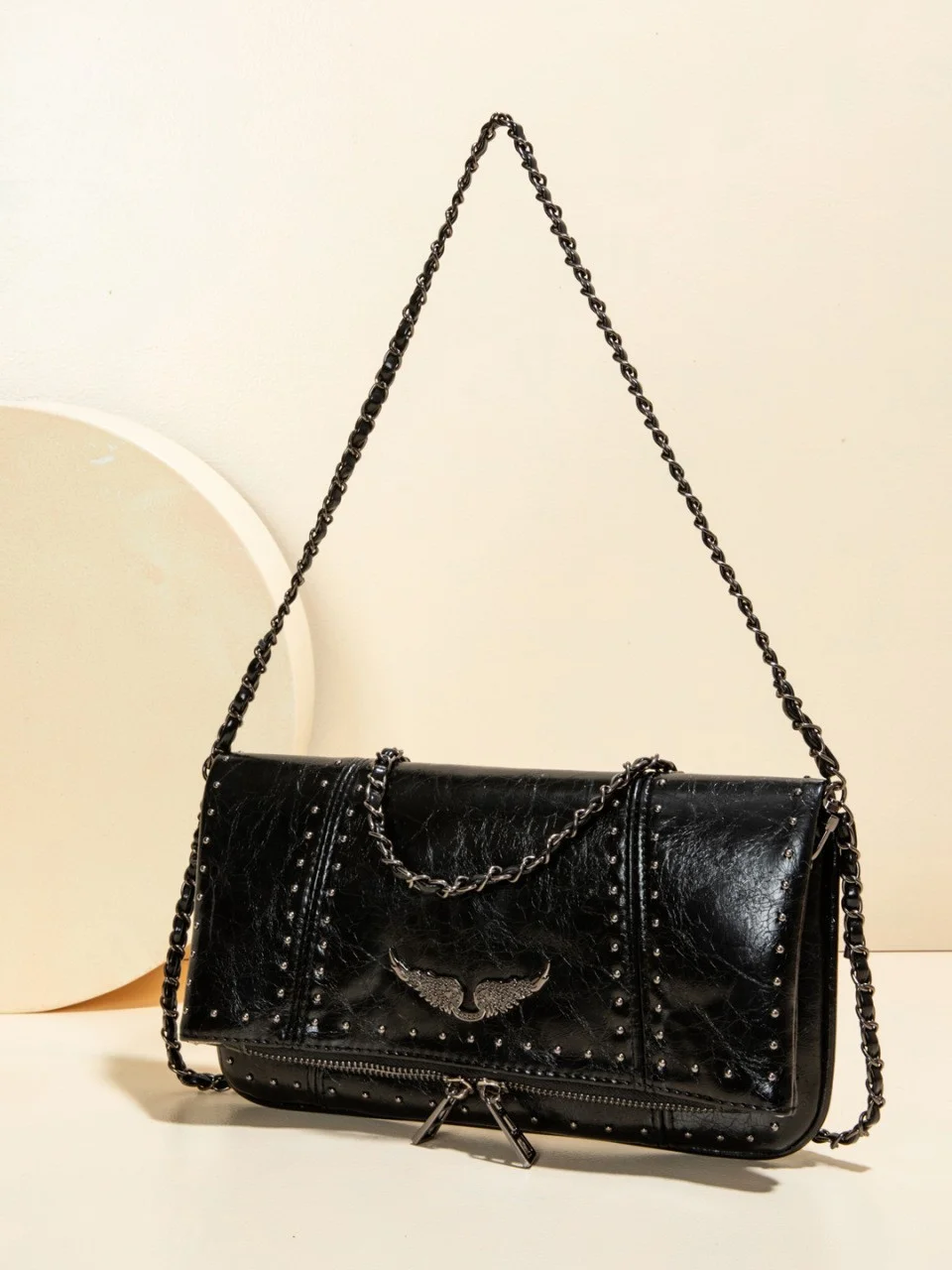 Bolso Bandolera Tipo Sobre Pequeño para Mujer 2026, Bolso de Hombro Casual de Cuero Encerado Negro Suave con Cadena de Remaches Plateados