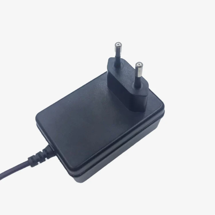 alimentatore-ac-12v-07a-per-organo-elettronico-yamaha-e-batteria-elettronica-nuovo-modello-pa-130b