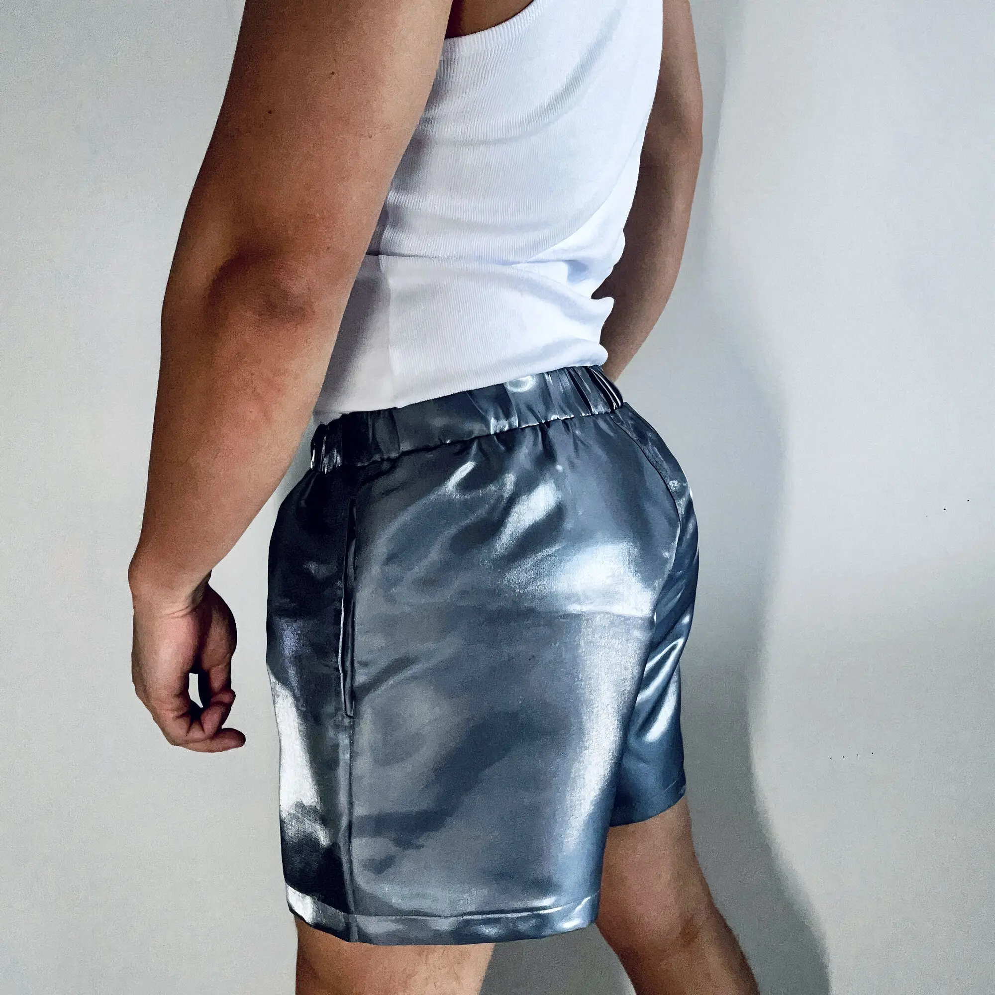 

Men's Liquid Metal Glossy Pockets Shorts Outdoor Sports Fitness Male Plus Size Casual Party Live Show DJ Club Bottoms Streetwear