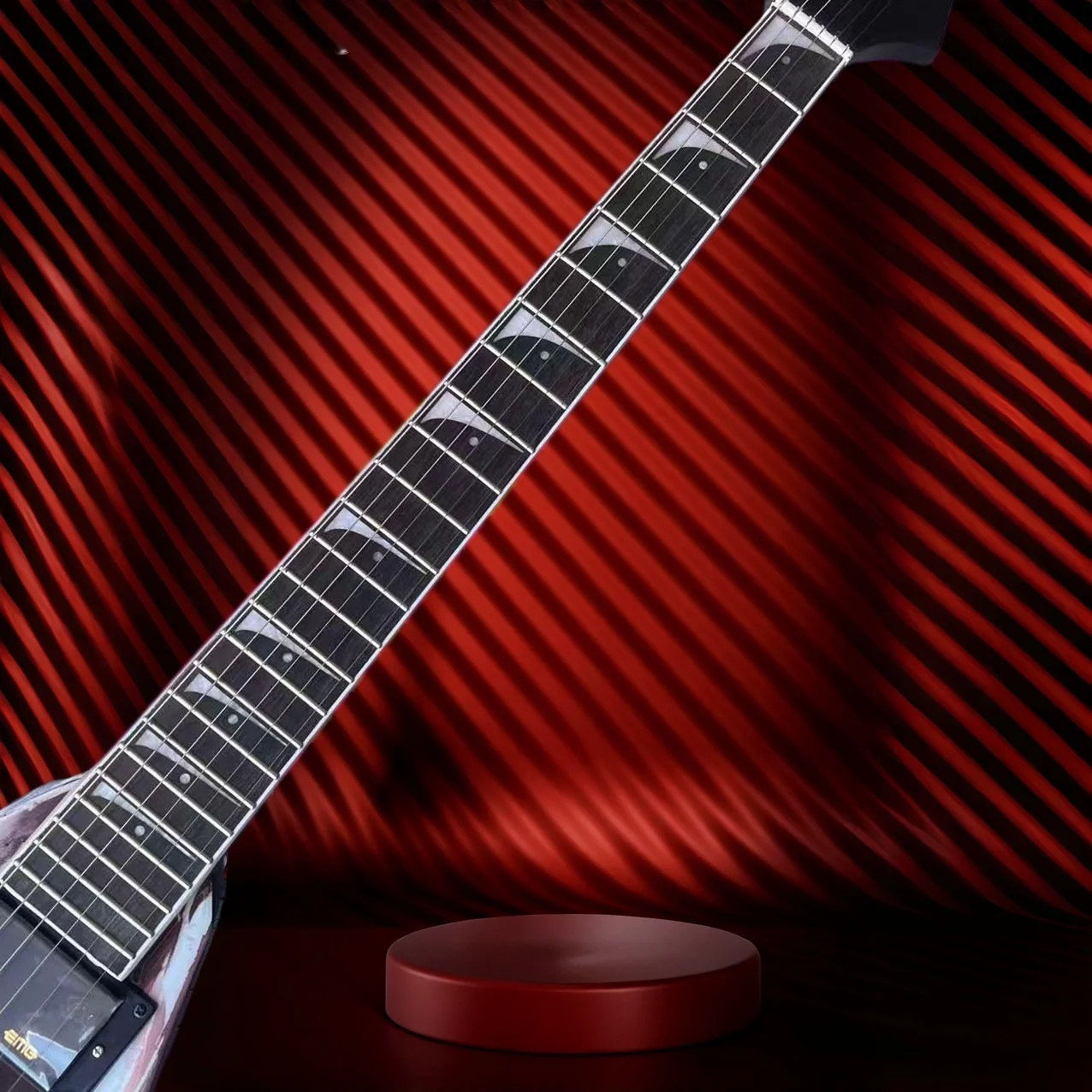 Blood‑Splatter V‑Shaped Electric Guitar, HH EMG Humbucker Pickups, Black Hardware, Heavy‑Metal Rock Guitar Crescent Fret Inlay,