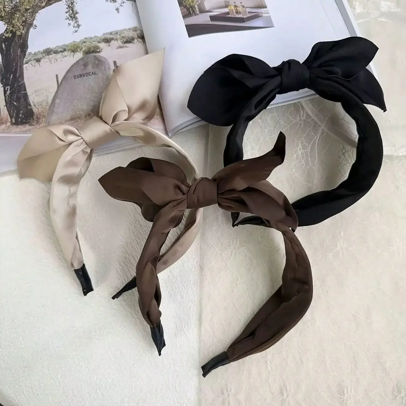 

Women's Solid Color Bow Wide Headband Elegant Simple Hair Accessory For Daily Casual