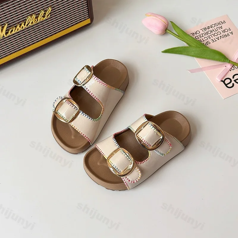 حذاء كاجوال للنساء نعل ناعم ربيع 2025 جديد مفتوح الأصابع سهل الارتداء على الشاطئ في الهواء الطلق نصف شباشب موضة الاتجاه صنادل مريحة