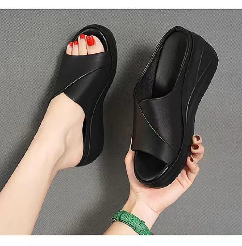 Fashion Summer Women 2023 New Fish Mouth Non-slip Thick Bottom Soft Leather Sandals Ladies Slides Casual Wedge Heel Slippers 40