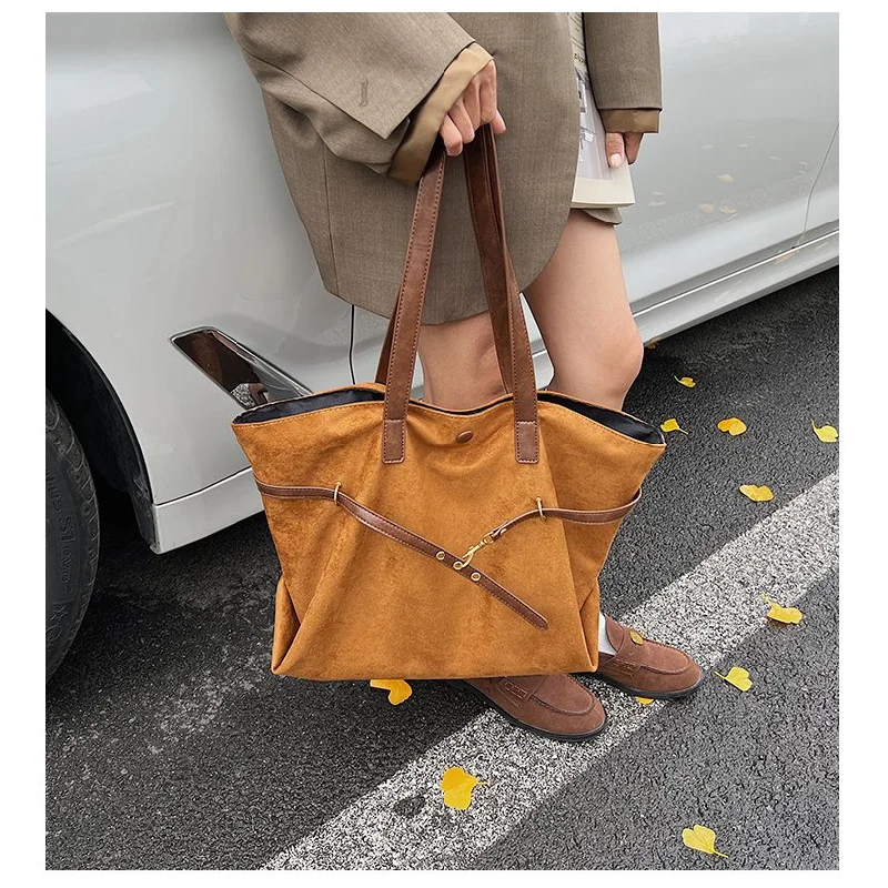 

Роскошная женская большая сумка из тонкой кожи с повседневным знаменитым прочным повседневным образцом ​