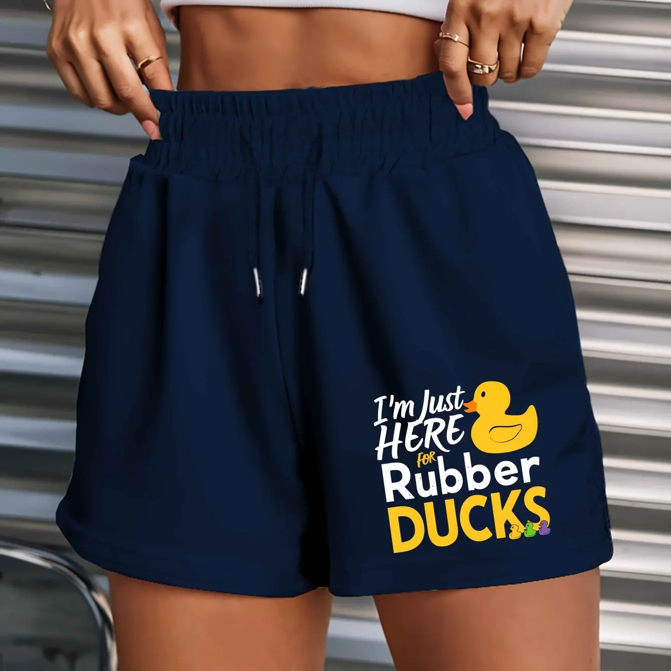 New women's shorts, summer casual versatile mid length pants, American trend outerwear, summer beach pants