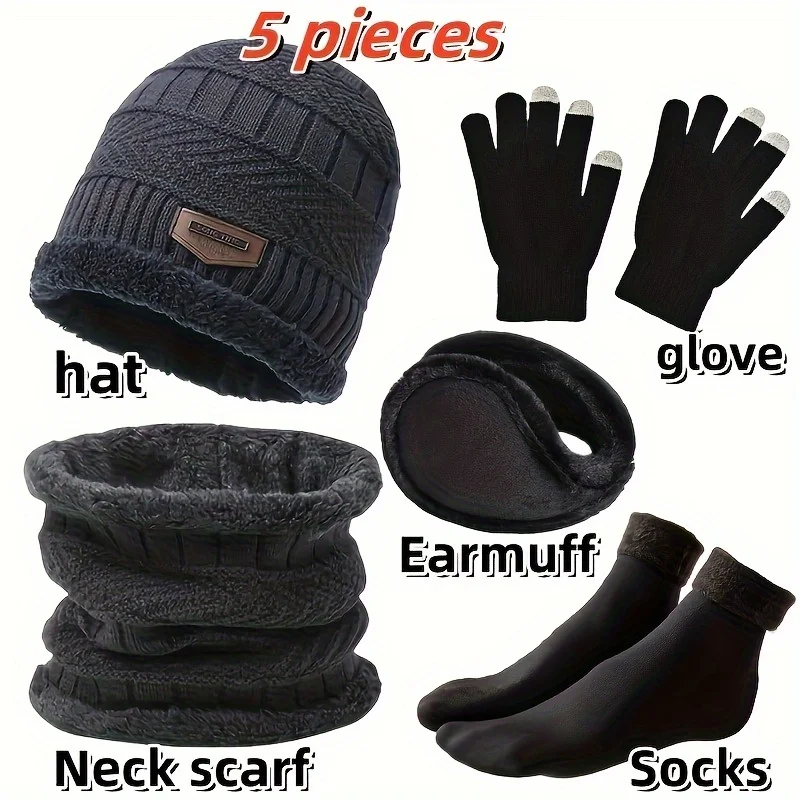 Cappello invernale da uomo, sciarpa invernale da esterno, guanti, scollatura, un cappello e calzini in maglia isolati in cashmere