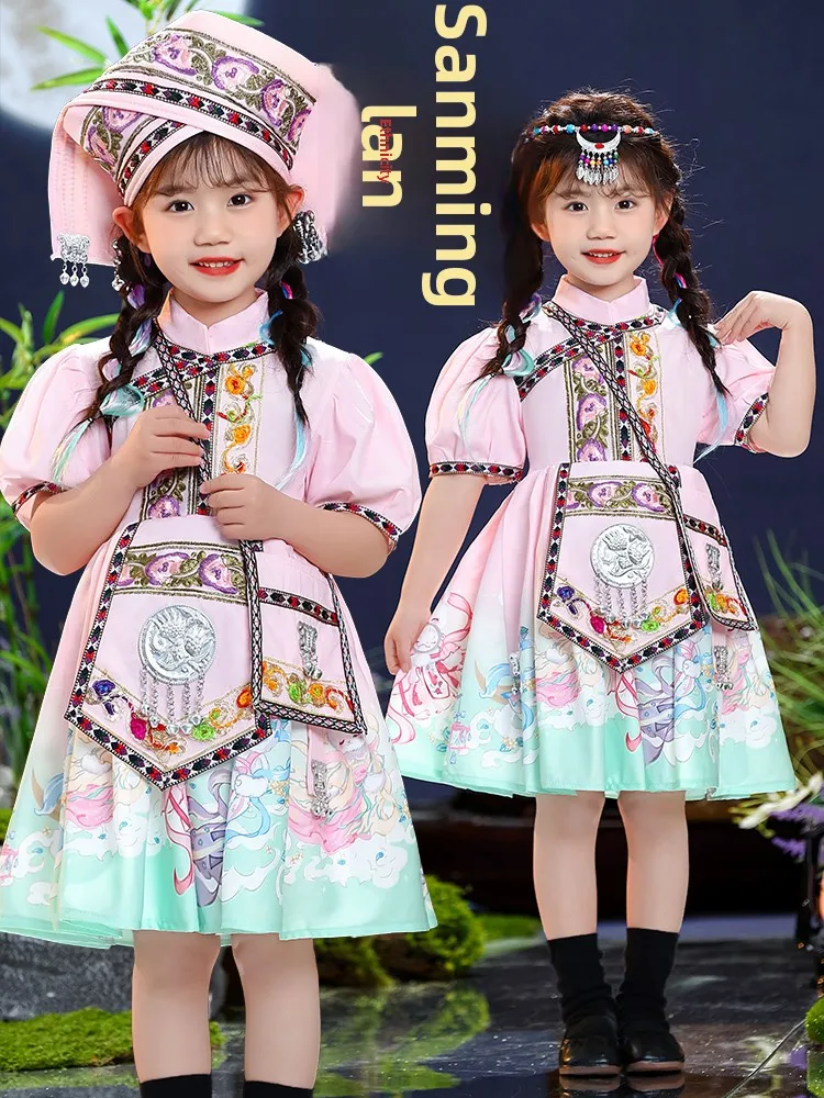 

Детская одежда для девочек народности чжуан из Гуанси, новинка 2026 года, сценические костюмы из полиэфирного волокна для выступлений, коллекция March 3