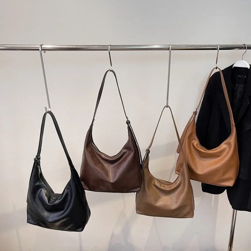 Minimalist Elegant Casual Diaper Bags For Women High-End Leather Shoulder Bag Simple Commuter Bag Trendy Solid Color Designer