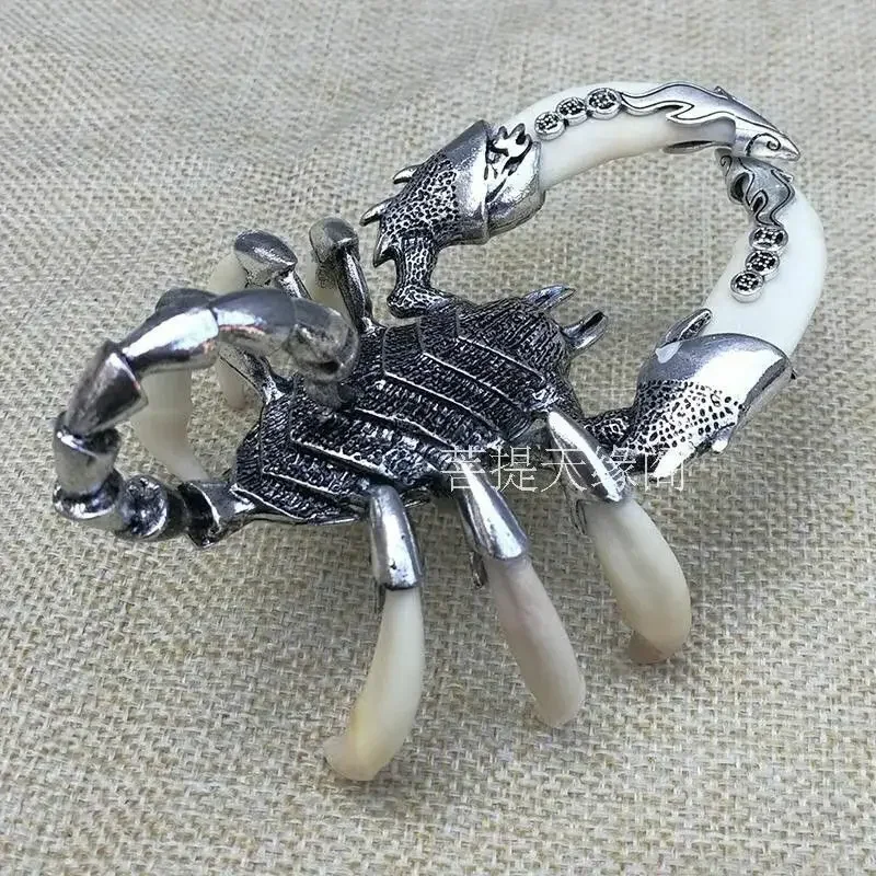 Tibetan Scorpion Silver Pendant, China Wolf Teeth, Decorative Statue