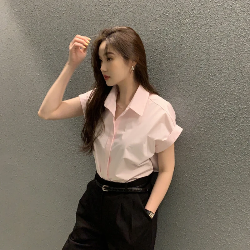 เสื้อเชิ้ตผู้หญิงฤดูร้อน 2023 สไตล์เกาหลี สีขาวลำลอง ผ้าผสม สีพื้น ติดกระดุม ทรงหลวม